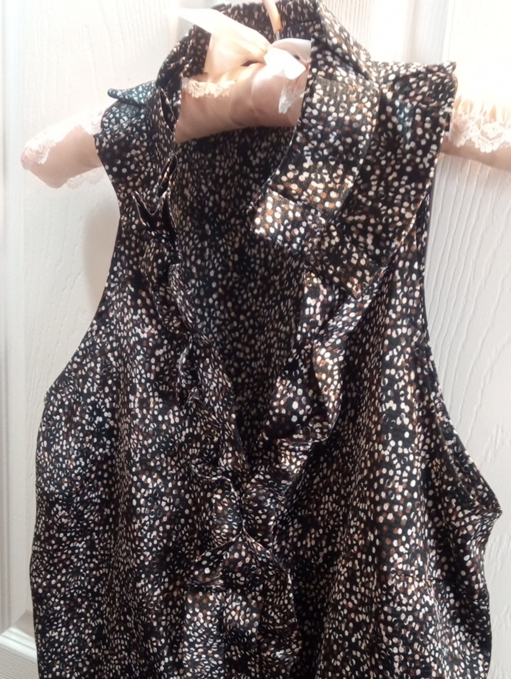THE LIMITED DRESSY TANK - Picture 2 of 5